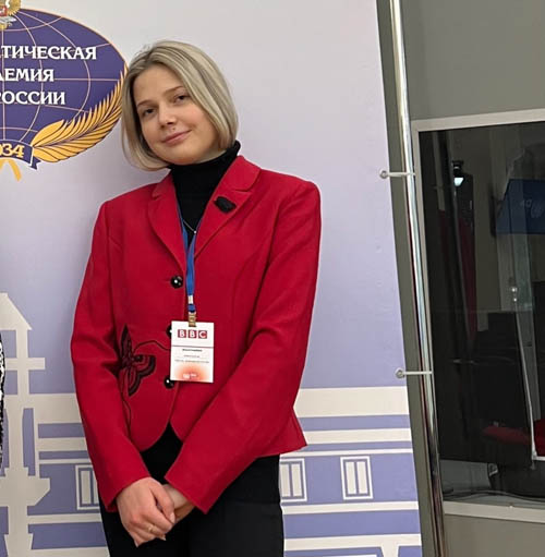 Moscow Exhibition Translator Daria Mit.