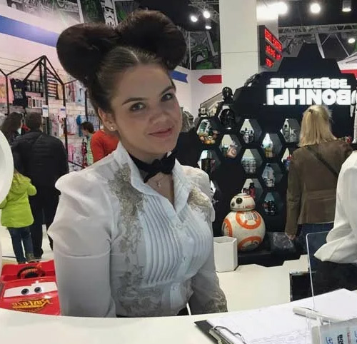Russian Hostess Interpreter for Petindustry St. Petersburg Exhibition in ExpoForum
