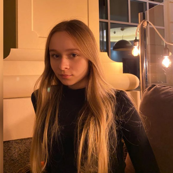 Moscow Interpreter Arina Kash.